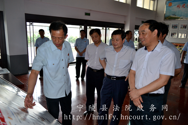商丘市市委常委组织部部长张光明到宁陵法院检查指导工作